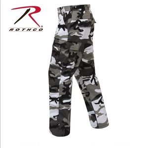 Urban Outfitters Army Camo Pants